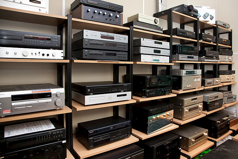 Fi студия. Магазин винтажной аудиотехники. Магазин аудио видеотехники. Б у аудио видео. Hi-fi студия.